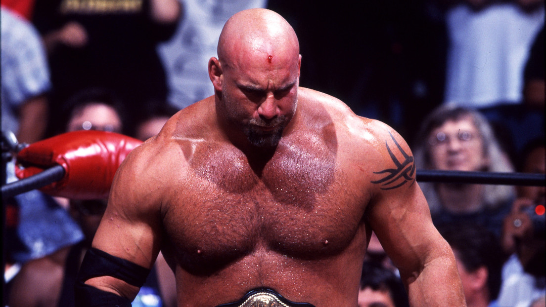 Una leyenda de la lucha libre de 53 años se corona campeón de la WWE en un par de minutos y provoca un estallido en las redes