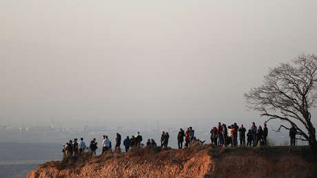 VIDEO, FOTOS: Un caza F-18 acompaña al avión en emergencia que aterrizará en Madrid para observar los daños