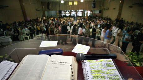 VIDEO: Hombres armados irrumpen en una iglesia evangélica de Brasil y roban en plena misa