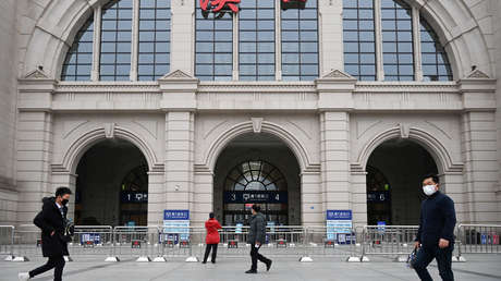 "El enemigo es el virus, no la gente": Habitantes de Wuhan se sienten estigmatizados debido al coronavirus