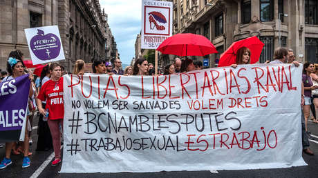 ¿Abolicionismo de la prostitución o trabajadoras con derechos? La campaña publicitaria de una cantante reabre el debate en Argentina