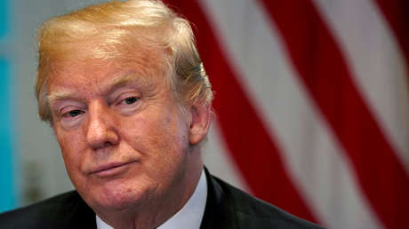 Trump elogia su manejo del brote del coronavirus: "Se propagó muy lentamente en EE.UU. porque el presidente cerró fronteras y puso fin a los vuelos"