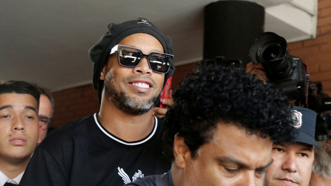 La detención de Ronaldinho en Paraguay con un pasaporte falso provoca una avalancha de memes