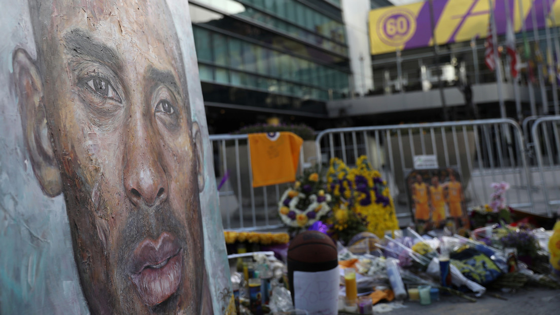 VIDEO: Crean un espectacular mosaico de Kobe Bryant con 5.292 dados