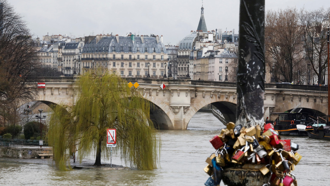 Se desborda el río Sena en París (VIDEOS)