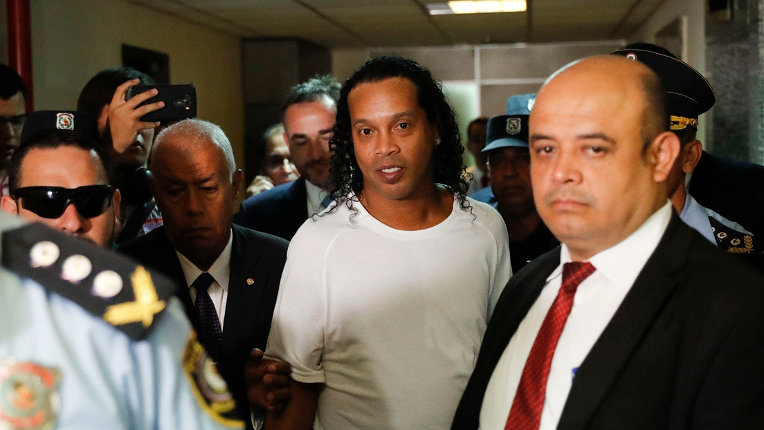 Un juez paraguayo niega la prisión domiciliaria a Ronaldinho