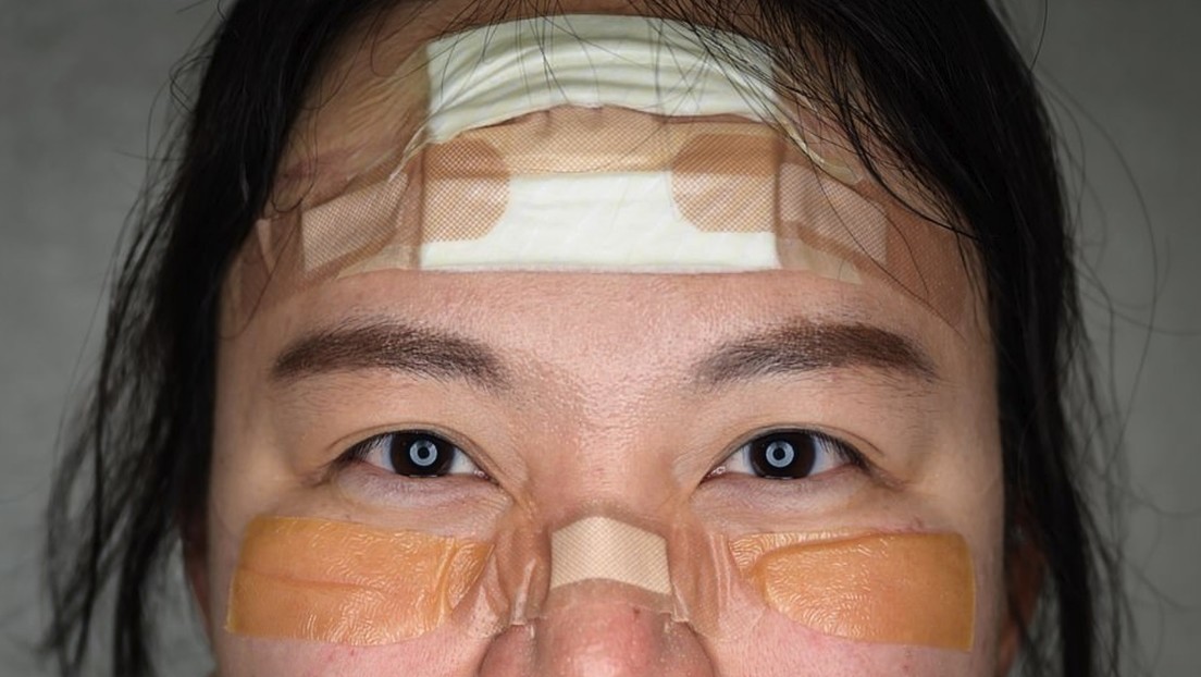 FOTOS: Enfermeras surcoreanas muestran cómo se protegen el rostro en sus duros turnos de lucha contra el coronavirus