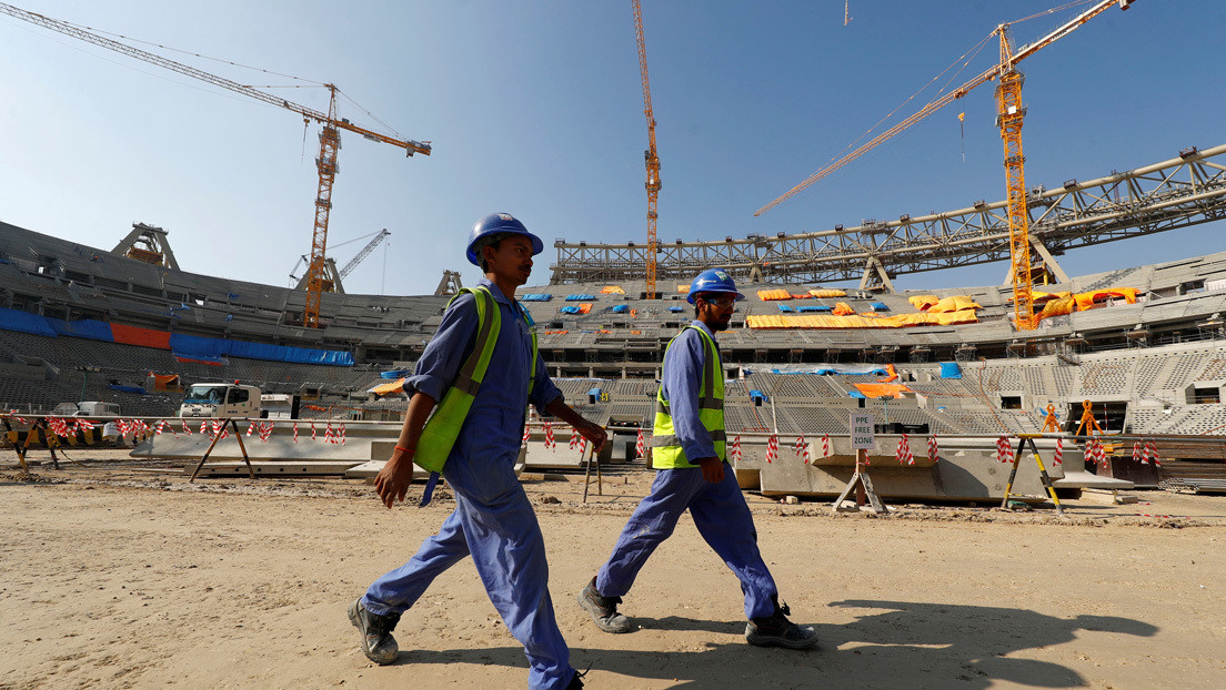 Polémica en torno al Mundial Catar 2022 por la muerte de múltiples obreros migrantes en la construcción de estadios