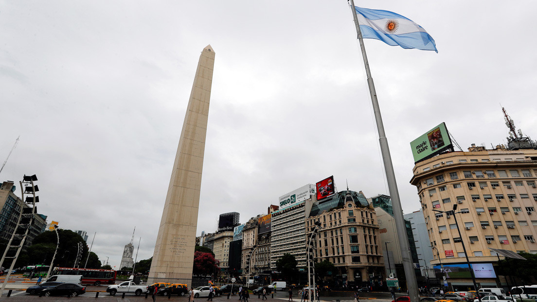 Aumento de pensiones y ayudas sociales: Las nuevas medidas económicas del Gobierno argentino para enfrentar el coronavirus
