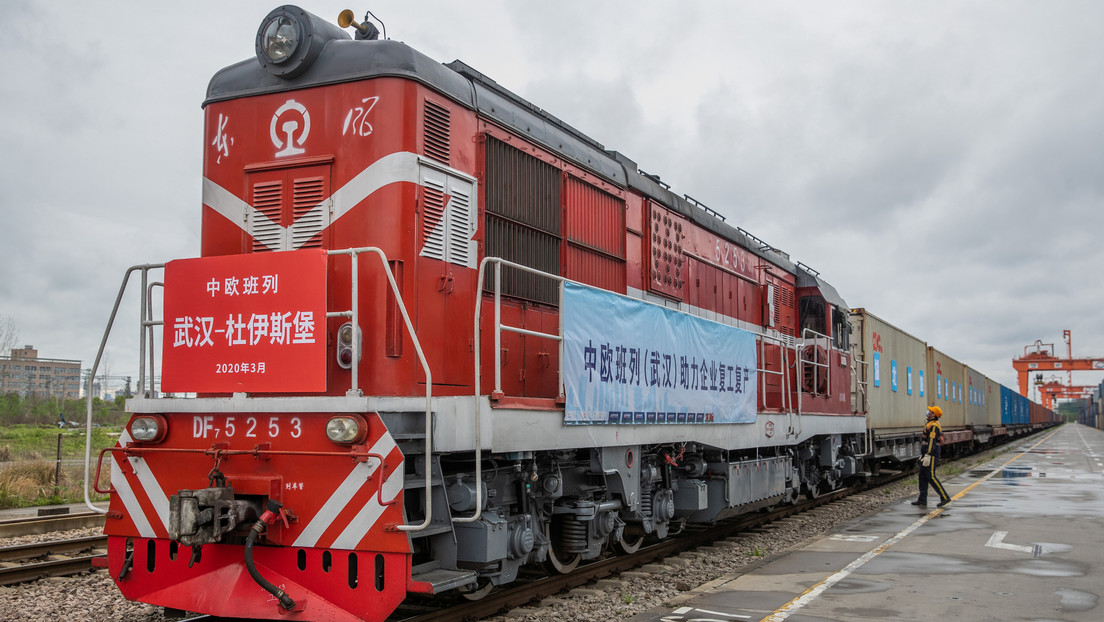 Un tren con suministros médicos sale de Wuhan hacia Europa para combatir el covid-19
