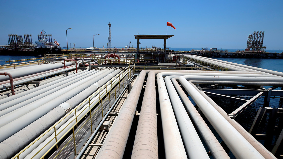 Arabia Saudita aumentará la exportación de petróleo hasta los 10,6 millones de barriles diarios desde mayo
