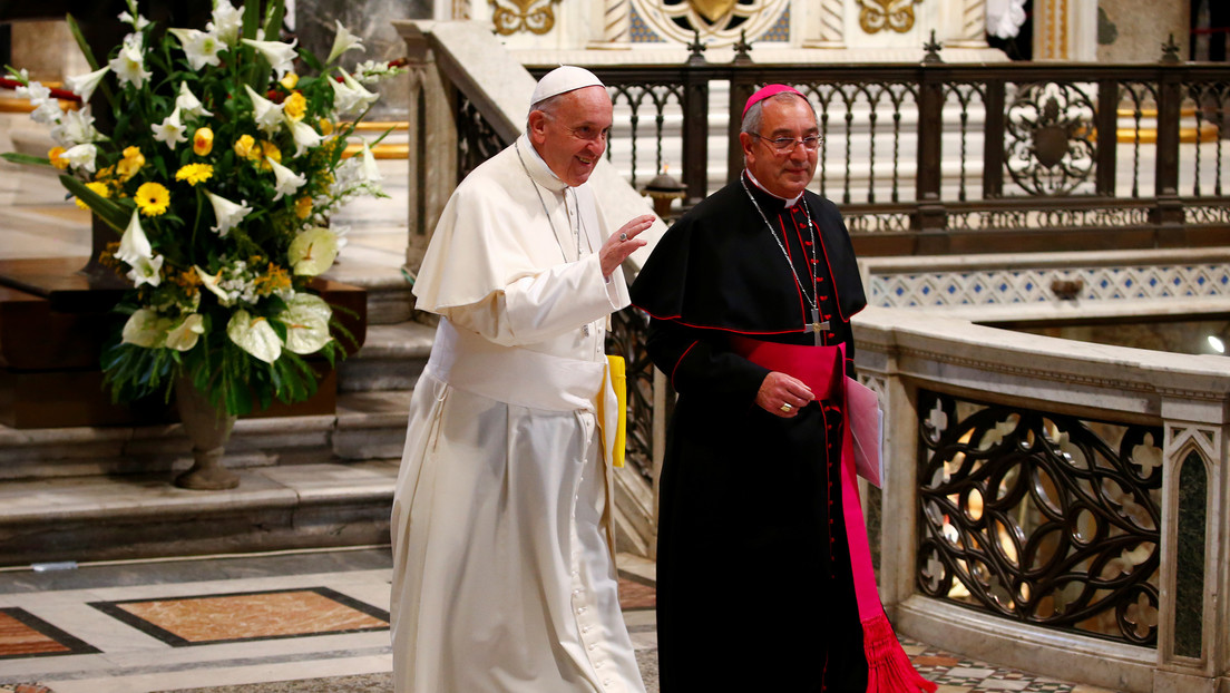 Un cardenal cercano al papa Francisco da positivo por coronavirus