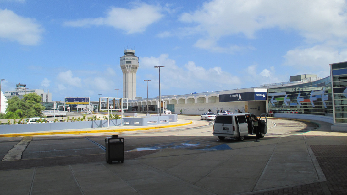 Una falsa alarma de bomba obliga a detener el despegue de un avión en Puerto Rico