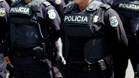 Un policía golpea a un niño con discapacidad en El Salvador y hasta el presidente Bukele expresa su "asco y repudio total" (VIDEO)