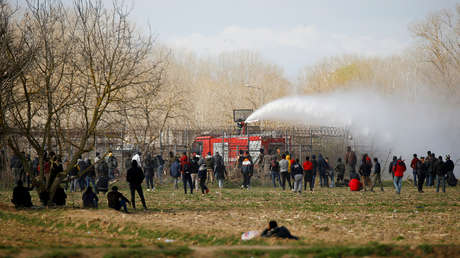 Erdogan propone a Grecia "abrir sus puertas" a la UE y "liberarse de la carga" de los refugiados