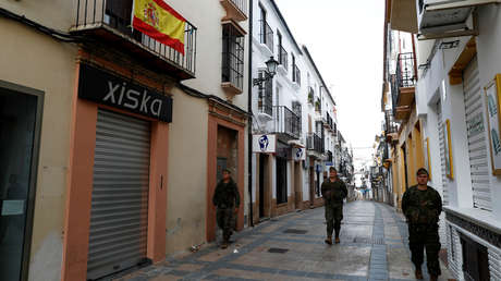 VIDEO: Una alcaldesa española se salta el confinamiento y es vista bailando en plena calle con una cerveza en mano