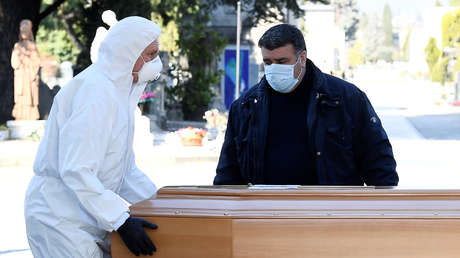 Historia de una muerte en Bérgamo: "Completamente sola en su casa, la familia está enferma y no puede ni organizar el entierro"