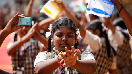 VIDEO: Policías la India realizan un vistoso tutorial sobre cómo lavarse las manos para no contraer el covid-19