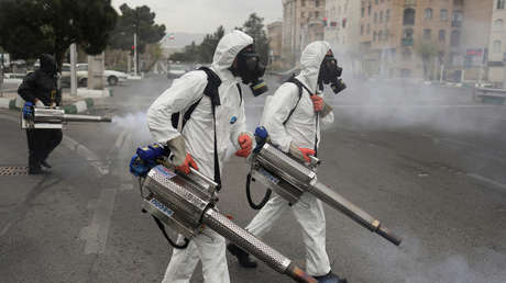 Irán califica de "extraña" la oferta de EE.UU. para ayudarles a combatir el covid-19 y menciona la posibilidad de que hayan creado el virus