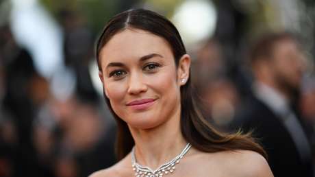 La actriz Olga Kurylenko, de la saga '007', se recupera tras ser diagnosticada con el covid-19