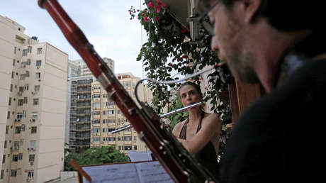 Teatro, festivales de cine o conciertos: la oferta cultural para pasar la cuarentena del coronavirus en América Latina y España