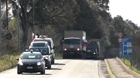 VIDEO: Convoy con médicos militares rusos llega a Bérgamo para ayudar a combatir el coronavirus