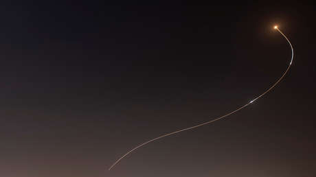 Arabia Saudita acusa a los hutíes e Irán de lanzar misiles contra sus ciudades