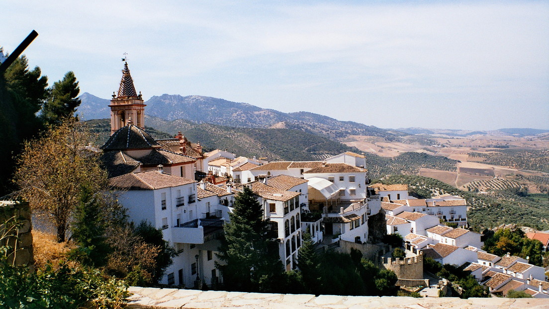 Una aldea española sin casos de coronavirus se autoaisla para protegerse de los contagios
