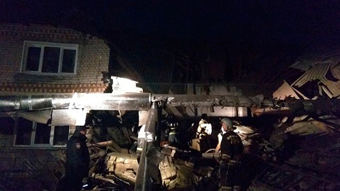 Una explosión de gas derrumba parte de un edificio residencial y deja un muerto y varios heridos en Rusia