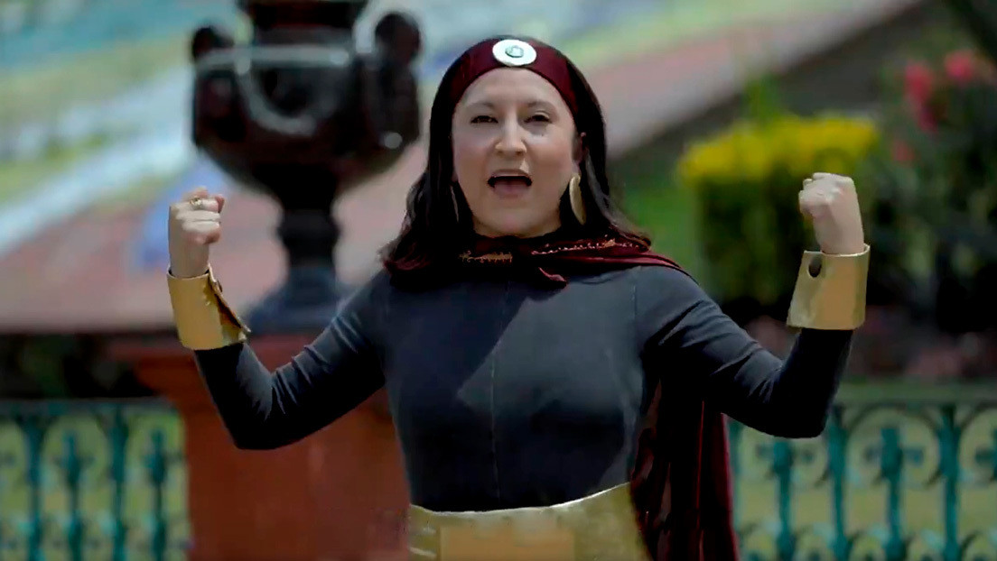 VIDEO: Un anuncio con 'Susana Distancia', la peculiar heroína que 'lucha' contra el coronavirus, causa revuelo en México