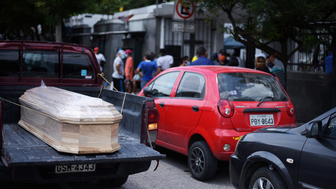 Retiran más de 700 cadáveres de casas en Guayaquil, epicentro de la pandemia de coronavirus en Ecuador