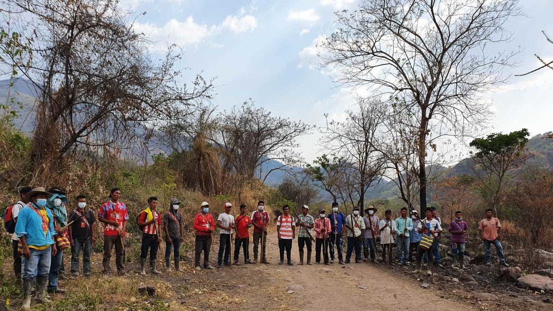 Indígenas yukpa en Colombia se ponen en cadena humana para impedir el ingreso a sus territorios por temor al coronavirus