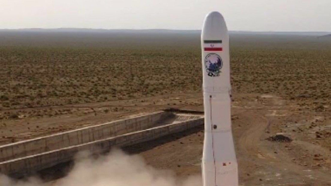 VIDEO: Irán pone en órbita su primer satélite militar