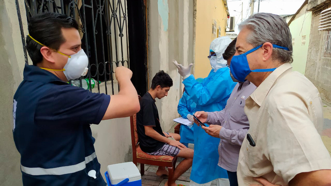 Ministro de Salud de Ecuador dice que en Guayaquil están llegando a "la meseta de la curva epidemiológica" de la pandemia del coronavirus