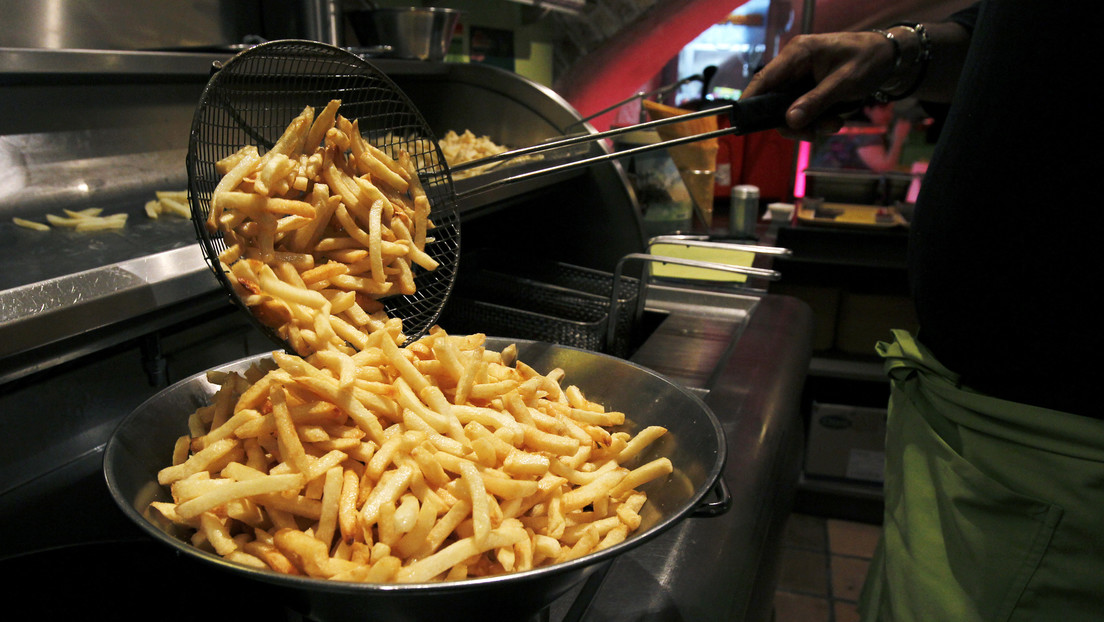 Bélgica pide a sus ciudadanos que coman más patatas fritas durante la pandemia de covid-19