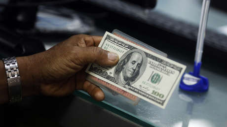 Detienen en Camboya a un turista estadounidense por poner saliva en un billete y dejarlo sobre un cajero automáitico