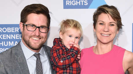 Recuperan el cuerpo sin vida de la sobrina-nieta del presidente Kennedy, mientras que la búsqueda de su hijo de 8 años sigue en curso