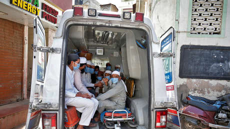 Toman como rehenes a unos médicos que querían hacer una prueba de covid-19 en la India