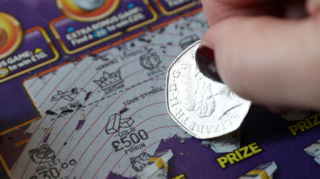 Una joven británica gana la lotería tras perder su trabajo por la cuarentena