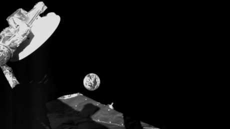 VIDEO: Una sonda espacial muestra sus últimas imágenes de la Tierra girando "como una canica"