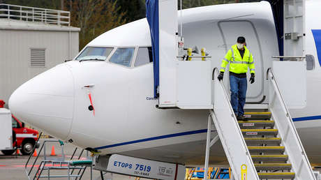 De luces ultravioletas a filtros: Investigadores prueban cómo evitar la propagación de virus en los aviones