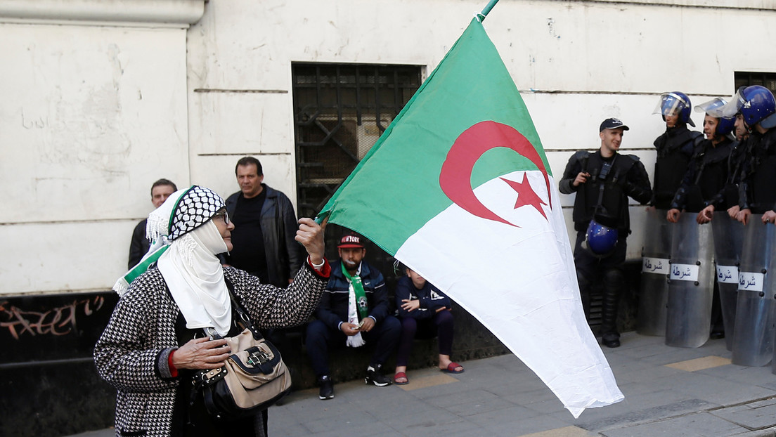 Indignación en Argelia por un programa de televisión que ofreció como 'regalo' una mujer