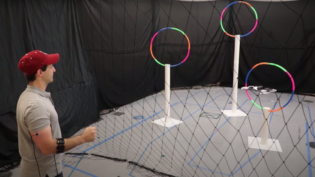 VIDEO: Crean un sistema para controlar drones moviendo el brazo