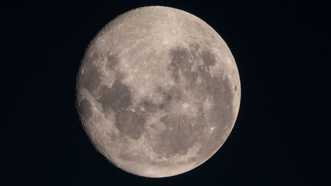 FOTOS: Un astrofotógrafo publica la imagen más detallada de los cráteres de la Luna