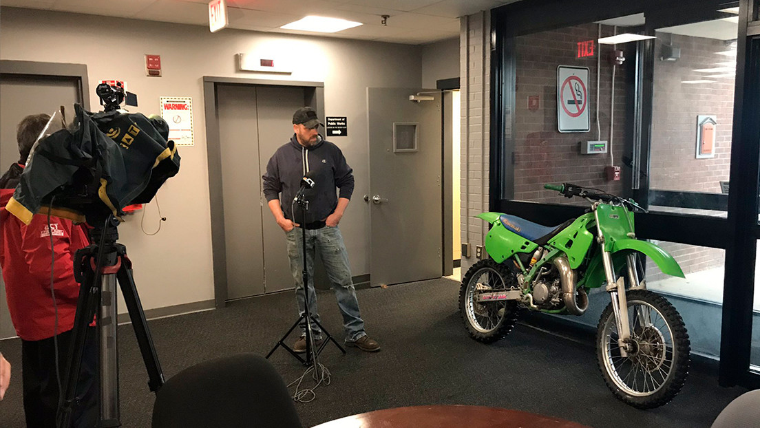 La Policía encuentra una moto robada y la devuelve a su propietario 27 años después