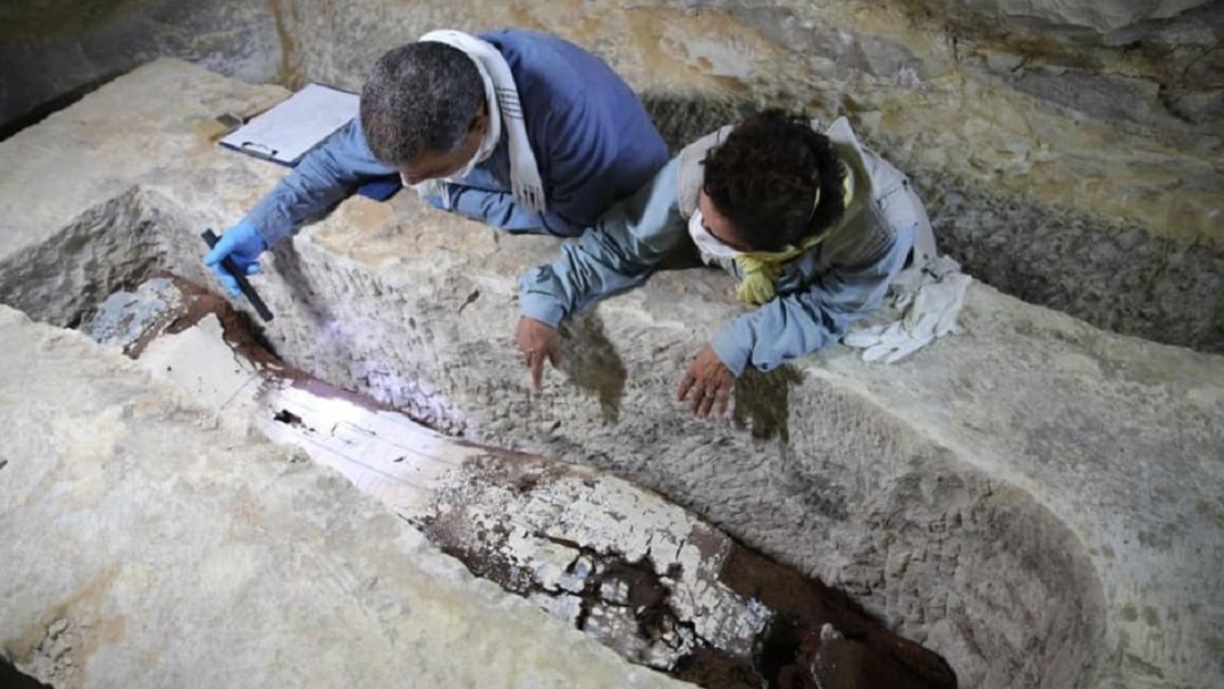 FOTOS: Descubren una cámara funeraria de 2.600 años de antigüedad en un conjunto de talleres de momificación en Egipto
