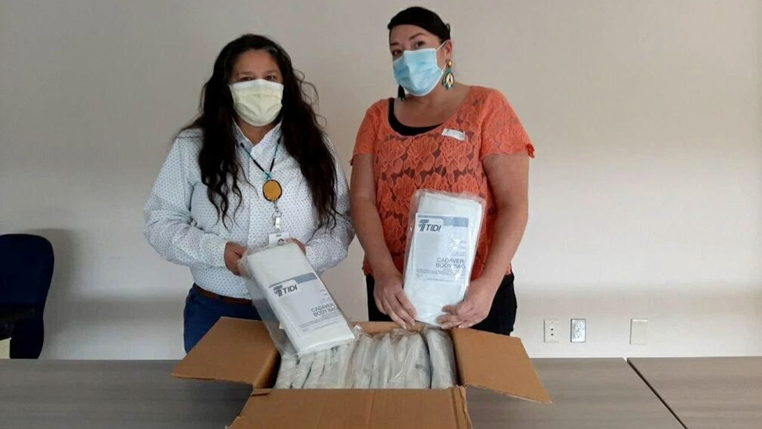 Un centro de salud indígena en EE.UU. pide kits contra el coronavirus, pero las autoridades le entregan bolsas para cadáveres