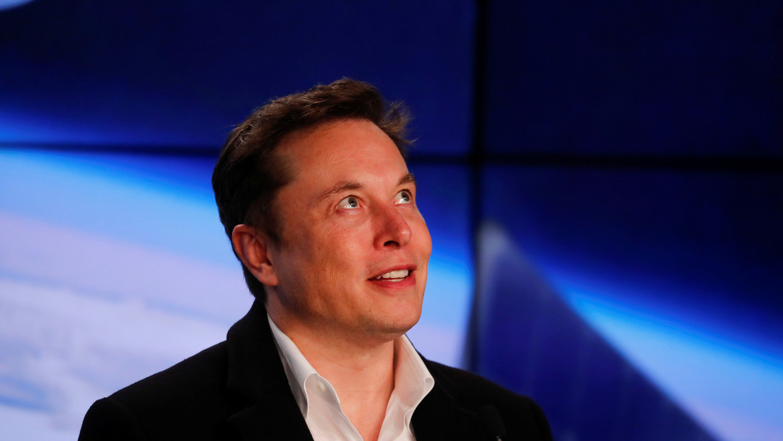 Elon Musk explica cómo se pronuncia el peculiar nombre de su hijo recién nacido