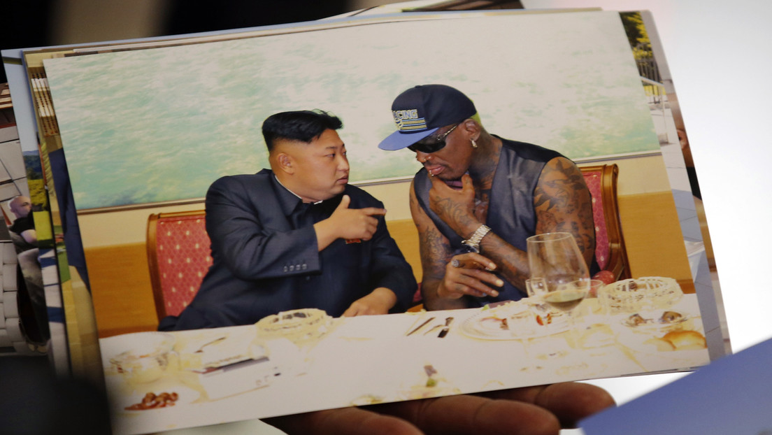 Dennis Rodman cuenta cómo se emborrachó con Kim Jong-un, lo vio cantar karaoke y jugó con su hija el día que se conocieron