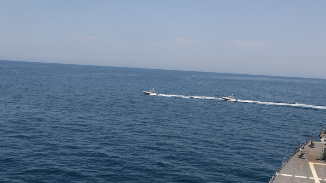 Al menos 19 muertos y 15 heridos tras un accidente en un barco militar iraní en el golfo de Omán